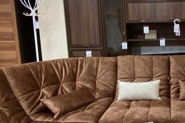 Furniture salon advertising